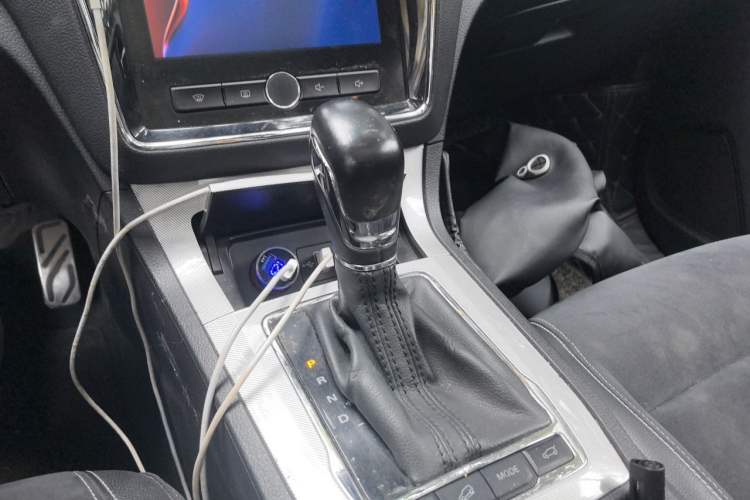 Used Roewe RX5 New Energy 2017 eRX5 50T Hybrid Connected Prestige Flagship Edition Gear Lever