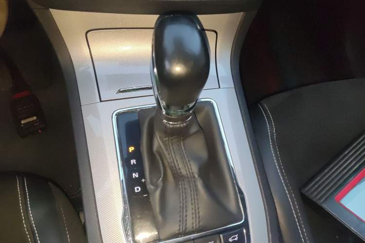 Used Roewe RX5 New Energy 2017 eRX5 50T Hybrid Connected Prestige Flagship Edition Gear Lever
