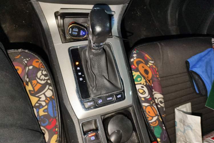 Used Roewe RX5 New Energy 2017 eRX5 50T Hybrid Connected Prestige Flagship Edition Gear Lever