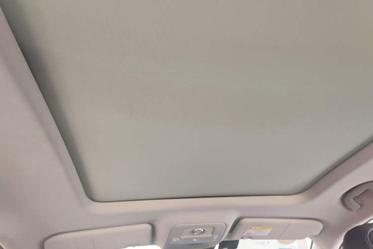 Used Roewe RX5 New Energy 2017 eRX5 50T Hybrid Connected Prestige Flagship Edition Headliner