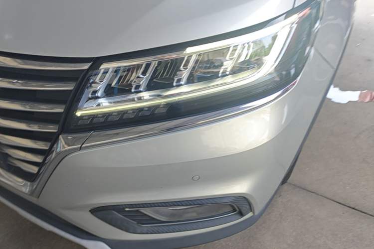 Used Roewe RX5 New Energy 2017 eRX5 50T Hybrid Connected Prestige Flagship Edition Left Front Headlight