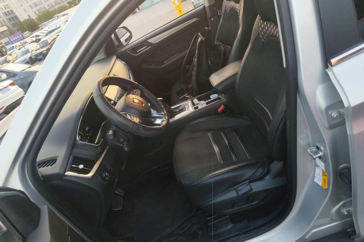 Used Roewe RX5 New Energy 2017 eRX5 50T Hybrid Connected Prestige Flagship Edition Left Front Seat