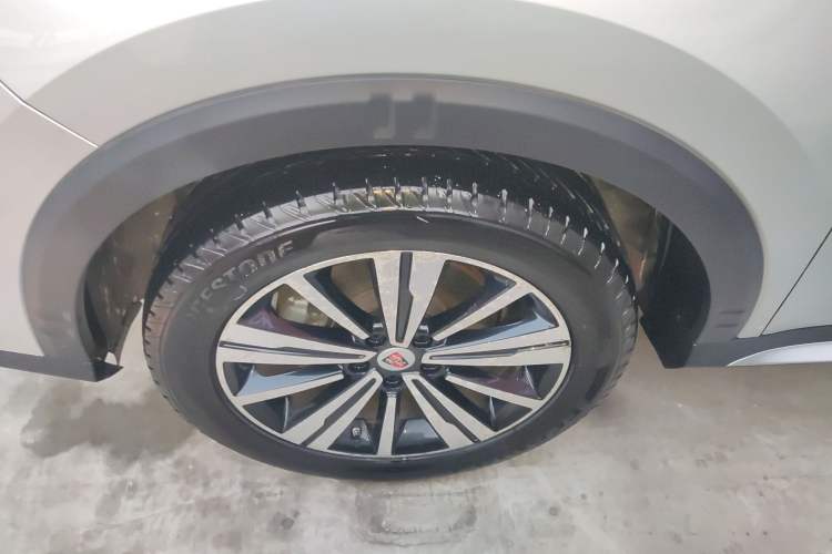 Used Roewe RX5 New Energy 2017 eRX5 50T Hybrid Connected Prestige Flagship Edition Left Front Wheel Hub