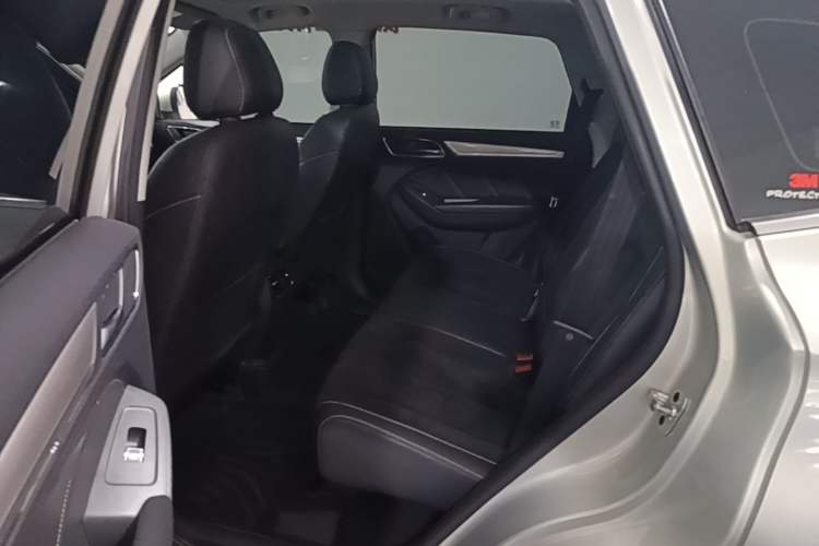 Used Roewe RX5 New Energy 2017 ERX5 EV400 Electric Internet Supreme Edition Left Rear Seat