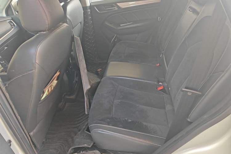 Used Roewe RX5 New Energy 2017 eRX5 50T Hybrid Connected Prestige Flagship Edition Left Rear Seat