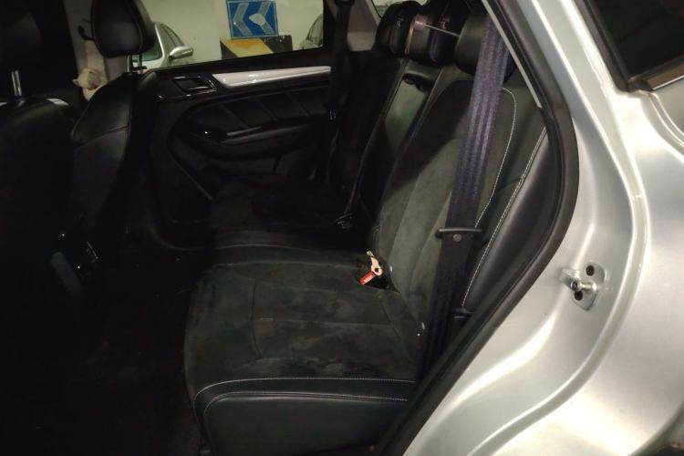 Used Roewe RX5 New Energy 2017 eRX5 50T Hybrid Connected Prestige Flagship Edition Left Rear Seat