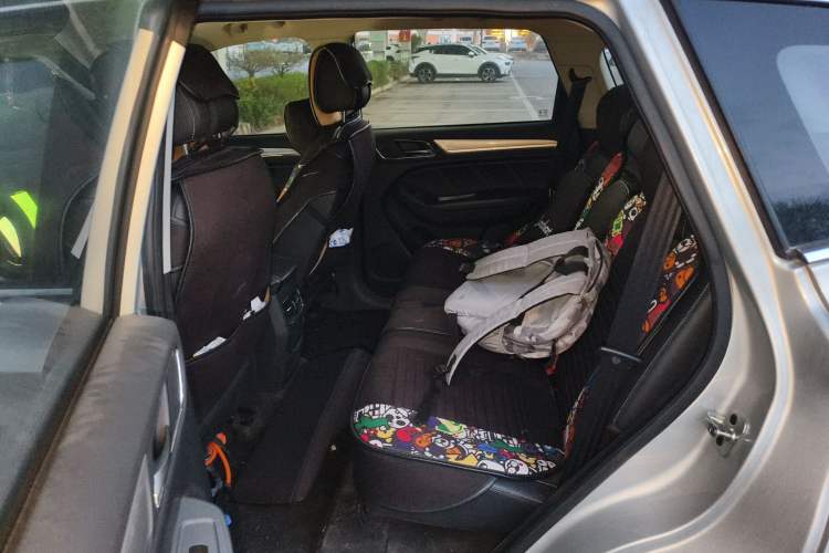 Used Roewe RX5 New Energy 2017 eRX5 50T Hybrid Connected Prestige Flagship Edition Left Rear Seat
