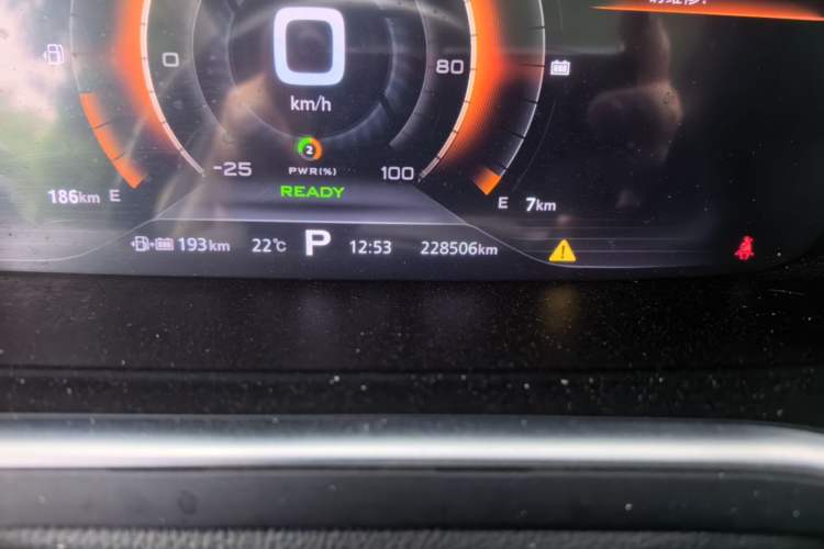Used Roewe RX5 New Energy 2017 eRX5 50T Hybrid Connected Prestige Flagship Edition Odometer Close Up