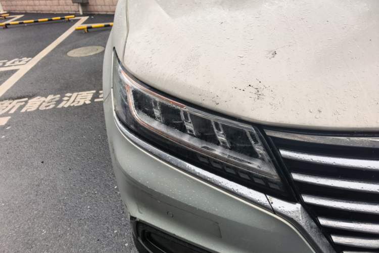 Used Roewe RX5 New Energy 2017 eRX5 50T Hybrid Connected Prestige Flagship Edition Right Front Headlight