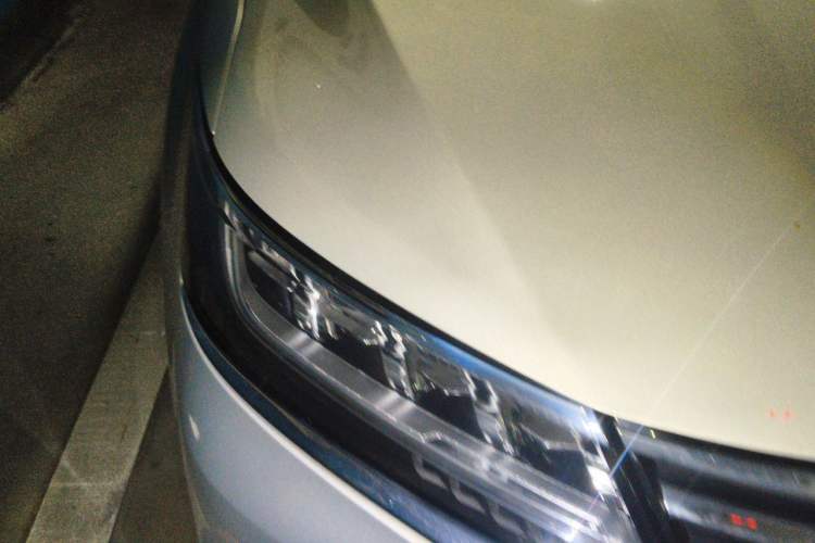 Used Roewe RX5 New Energy 2017 eRX5 50T Hybrid Connected Prestige Flagship Edition Right Front Headlight