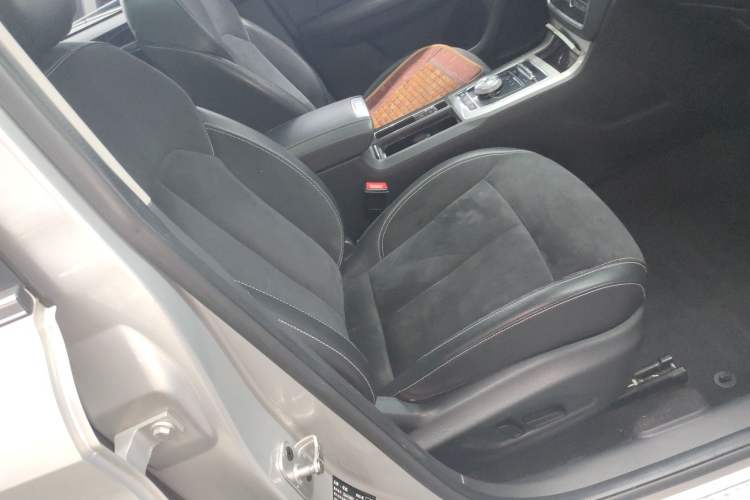 Used Roewe RX5 New Energy 2017 ERX5 EV400 Electric Internet Supreme Edition Right Front Seat