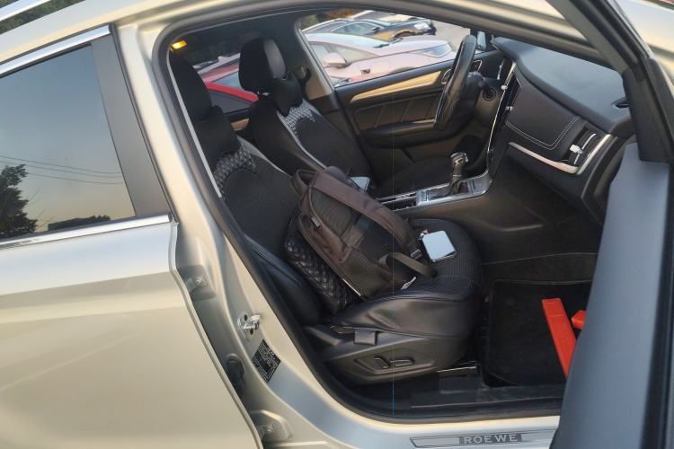 Used Roewe RX5 New Energy 2017 eRX5 50T Hybrid Connected Prestige Flagship Edition Right Front Seat