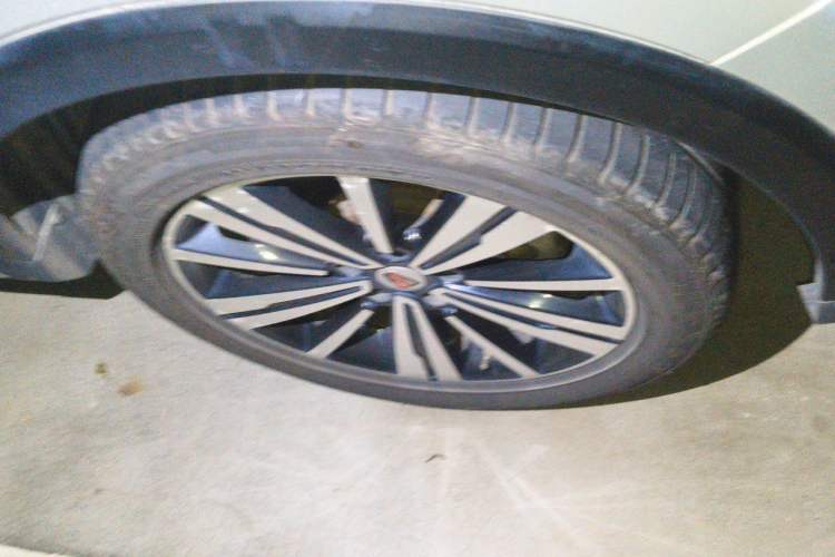 Used Roewe RX5 New Energy 2017 eRX5 50T Hybrid Connected Prestige Flagship Edition Right Front Wheel Hub