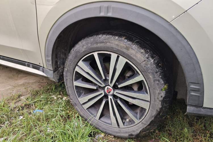 Used Roewe RX5 New Energy 2017 eRX5 50T Hybrid Connected Prestige Flagship Edition Right Front Wheel Hub