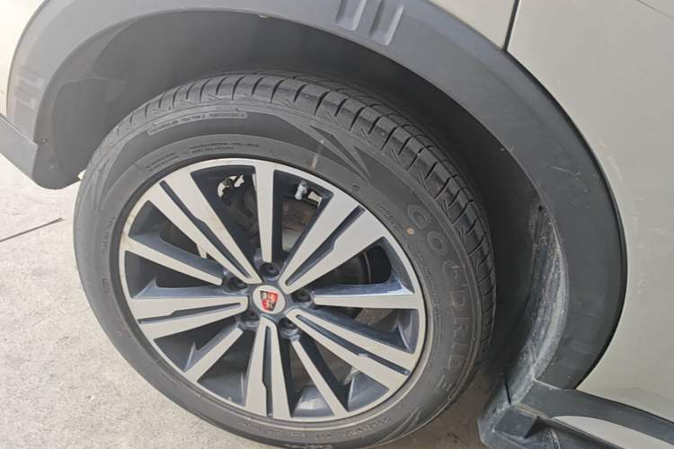 Used Roewe RX5 New Energy 2017 eRX5 50T Hybrid Connected Prestige Flagship Edition Right Rear Wheel Hub