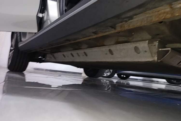 Used Roewe RX5 New Energy 2017 ERX5 EV400 Electric Internet Supreme Edition Right Side Sill