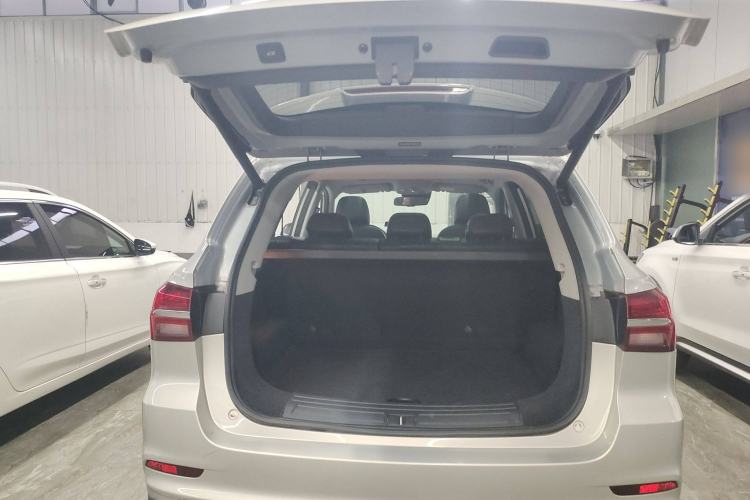 Used Roewe RX5 New Energy 2017 ERX5 EV400 Electric Internet Supreme Edition Trunk