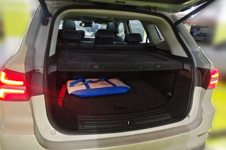 Used Roewe RX5 New Energy 2017 eRX5 50T Hybrid Connected Prestige Flagship Edition Trunk