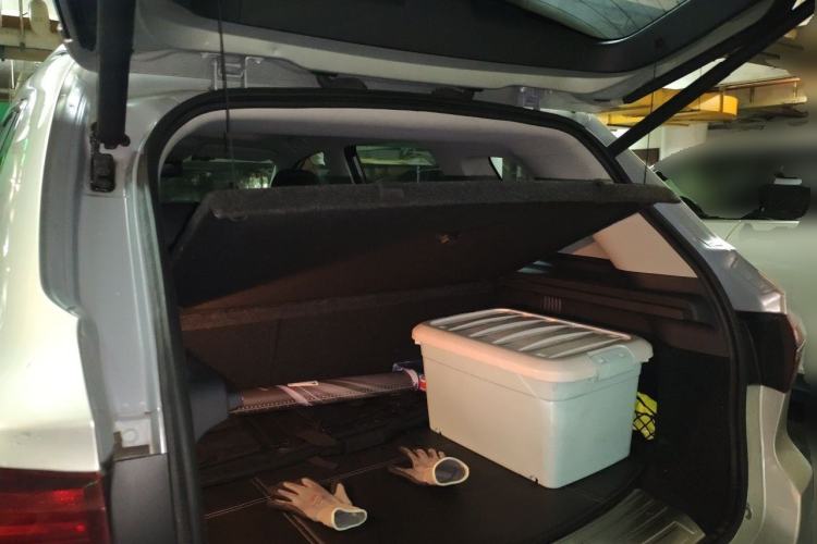 Used Roewe RX5 New Energy 2017 eRX5 50T Hybrid Connected Prestige Flagship Edition Trunk