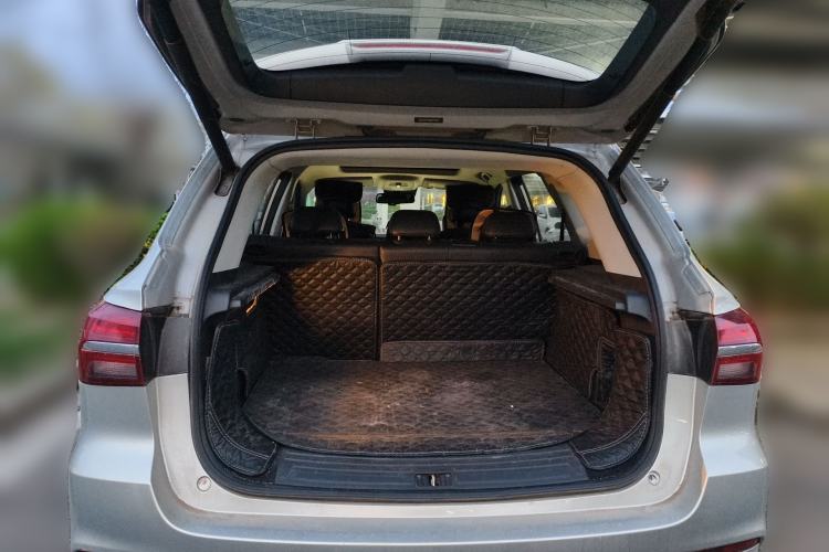 Used Roewe RX5 New Energy 2017 eRX5 50T Hybrid Connected Prestige Flagship Edition Trunk