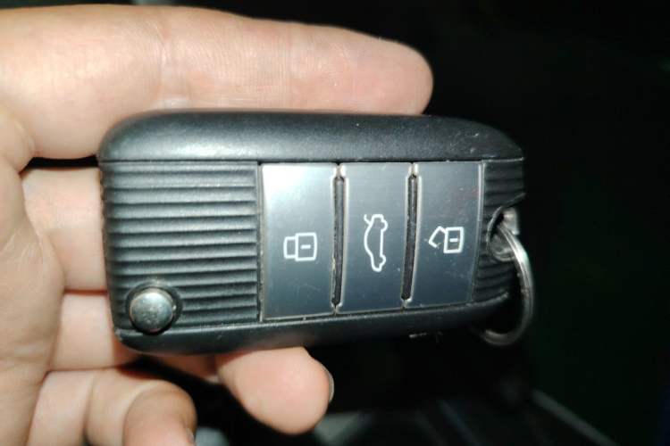 Used Roewe RX5 New Energy 2017 eRX5 50T Hybrid Connected Prestige Flagship Edition Vehicle Key