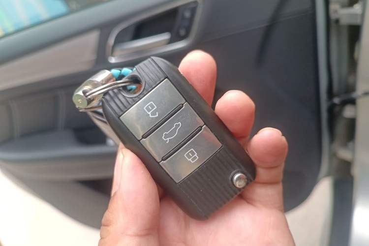 Used Roewe RX5 New Energy 2017 ERX5 EV400 Electric Internet Supreme Edition Vehicle Key