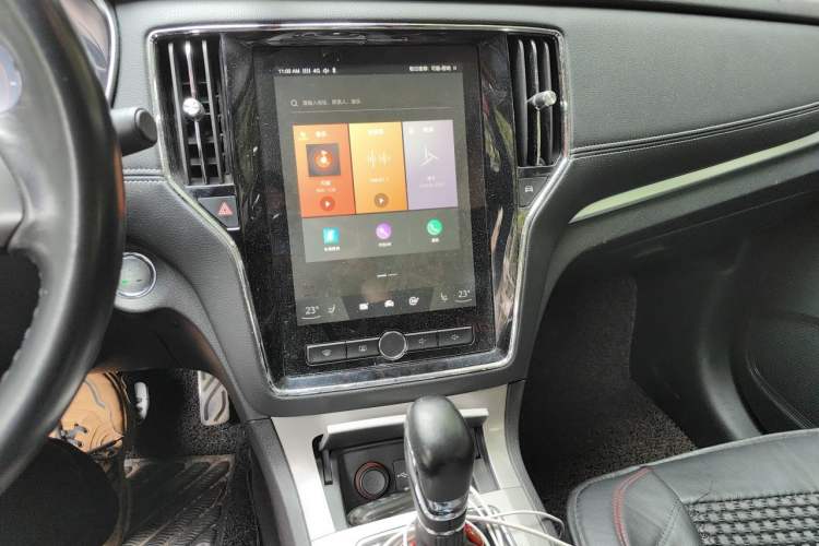 Used Roewe RX5 New Energy 2017 eRX5 50T Hybrid Connected Prestige Flagship Edition Audio And AC Panel