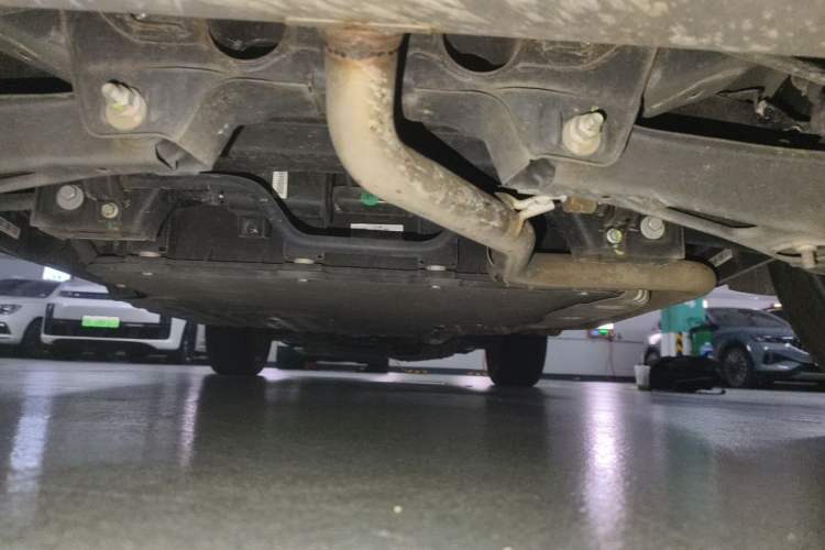 Used Roewe RX5 New Energy 2017 eRX5 50T Hybrid Connected Prestige Flagship Edition Chassis Rear