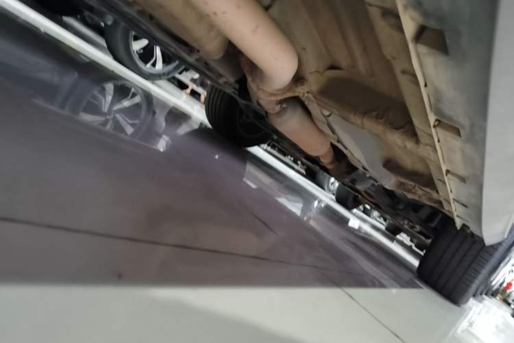 Used Roewe RX5 New Energy 2017 eRX5 50T Hybrid Connected Prestige Flagship Edition Chassis Rear Right