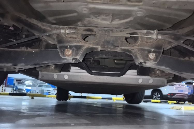 Used Roewe RX5 New Energy 2017 ERX5 EV400 Electric Internet Supreme Edition Chassis Rear
