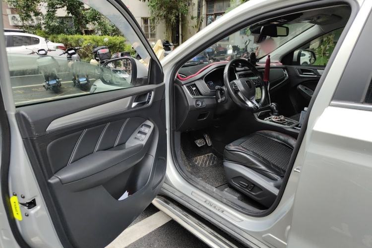 Used Roewe RX5 New Energy 2017 eRX5 50T Hybrid Connected Prestige Flagship Edition Driver Seat