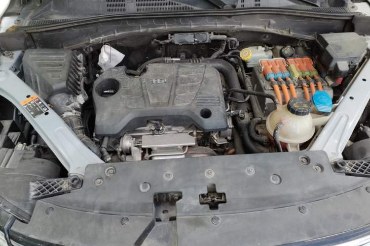 Used Roewe RX5 New Energy 2017 eRX5 50T Hybrid Connected Prestige Flagship Edition Engine Bay