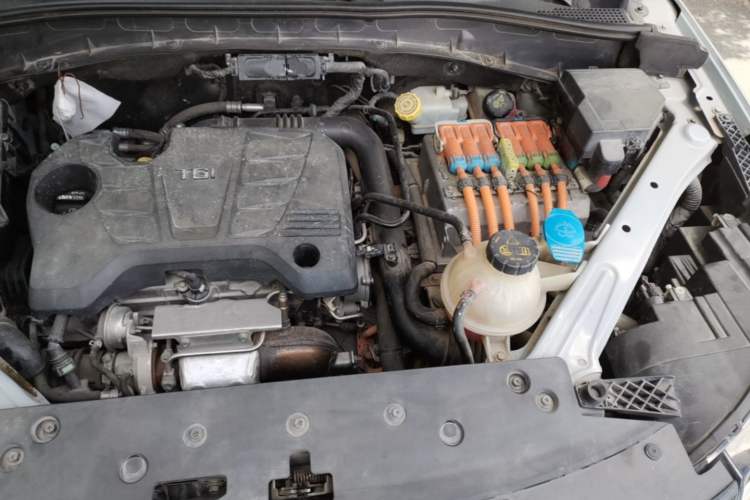 Used Roewe RX5 New Energy 2017 eRX5 50T Hybrid Connected Prestige Flagship Edition Engine Bay Left