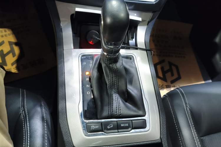 Used Roewe RX5 New Energy 2017 eRX5 50T Hybrid Connected Prestige Flagship Edition Gear Lever