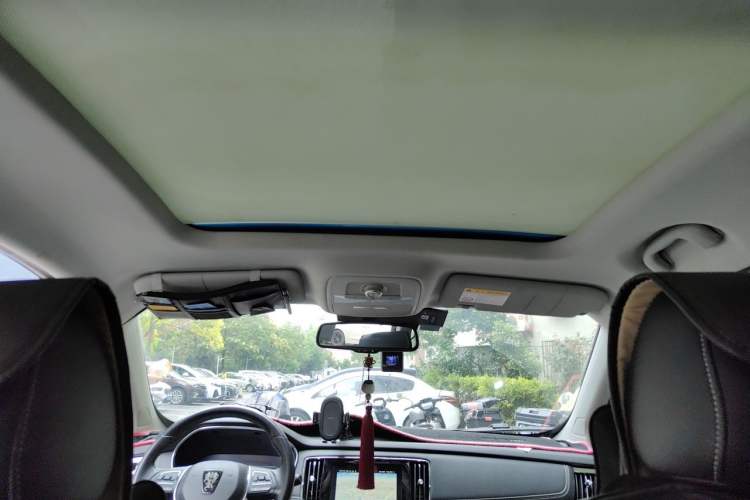 Used Roewe RX5 New Energy 2017 eRX5 50T Hybrid Connected Prestige Flagship Edition Headliner
