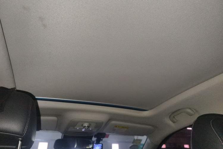 Used Roewe RX5 New Energy 2017 eRX5 50T Hybrid Connected Prestige Flagship Edition Headliner
