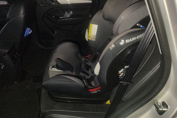 Used Roewe RX5 New Energy 2017 eRX5 50T Hybrid Connected Prestige Flagship Edition Left Rear Seat