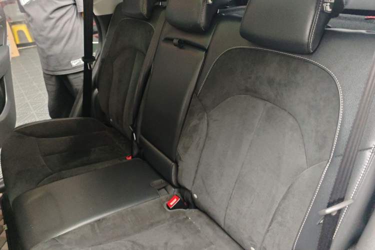 Used Roewe RX5 New Energy 2017 eRX5 50T Hybrid Connected Prestige Flagship Edition Left Rear Seat