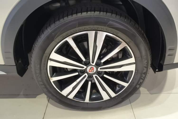 Used Roewe RX5 New Energy 2017 eRX5 50T Hybrid Connected Prestige Flagship Edition Right Front Wheel Hub