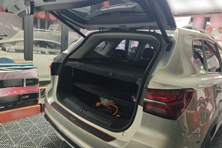 Used Roewe RX5 New Energy 2017 eRX5 50T Hybrid Connected Prestige Flagship Edition Trunk