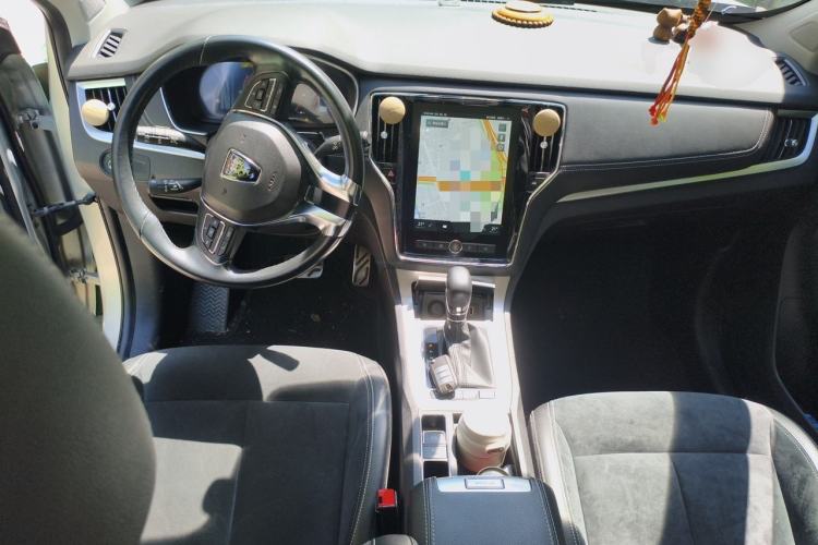 Used Roewe RX5 New Energy 2017 eRX5 50T Hybrid Connected Prestige Flagship Edition Center Console