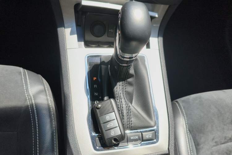 Used Roewe RX5 New Energy 2017 eRX5 50T Hybrid Connected Prestige Flagship Edition Gear Lever