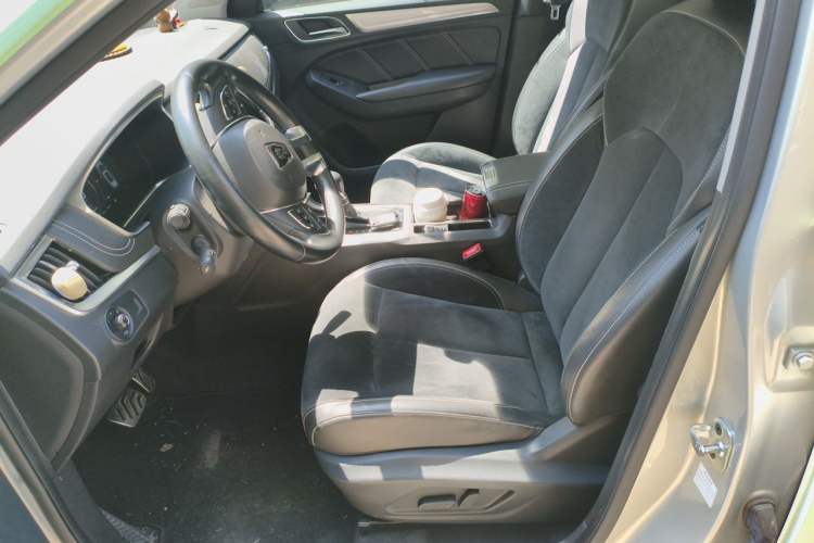 Used Roewe RX5 New Energy 2017 eRX5 50T Hybrid Connected Prestige Flagship Edition Left Front Seat