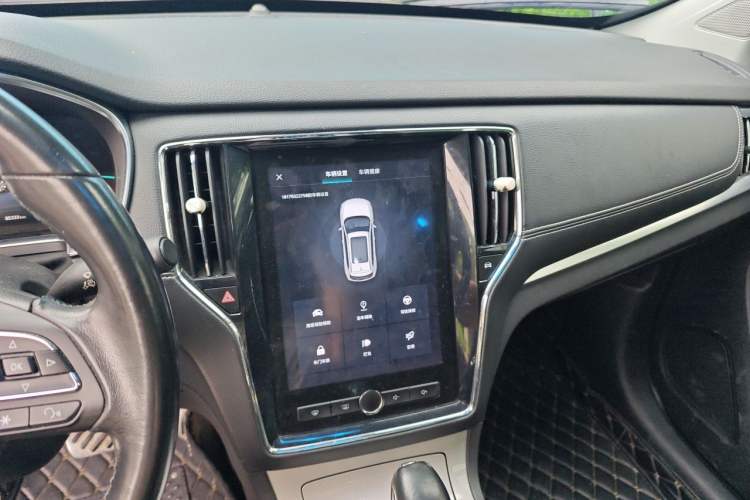 Used Roewe RX5 New Energy 2017 eRX5 50T Hybrid Connected Prestige Flagship Edition Audio And AC Panel