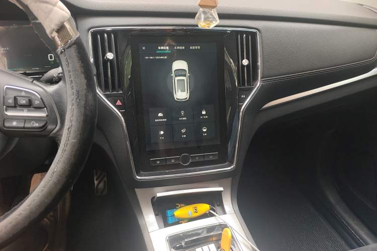 Used Roewe RX5 New Energy 2017 ERX5 EV400 Electric Internet Supreme Edition Audio And AC Panel