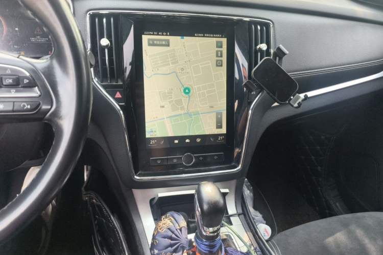 Used Roewe RX5 New Energy 2017 eRX5 50T Hybrid Connected Prestige Flagship Edition Audio And AC Panel