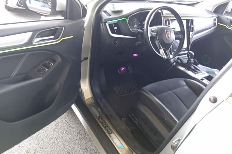Used Roewe RX5 New Energy 2017 eRX5 50T Hybrid Connected Prestige Flagship Edition Driver Seat