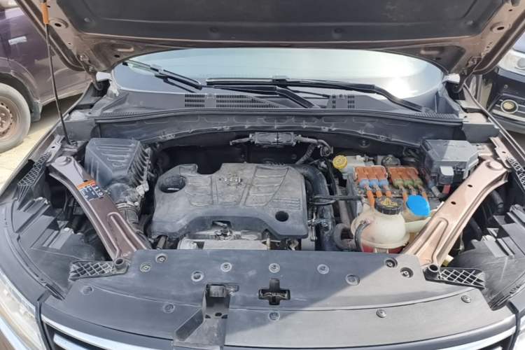 Used Roewe RX5 New Energy 2017 eRX5 50T Hybrid Connected Prestige Flagship Edition Engine Bay