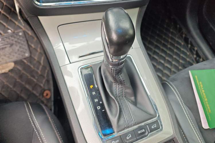 Used Roewe RX5 New Energy 2017 eRX5 50T Hybrid Connected Prestige Flagship Edition Gear Lever