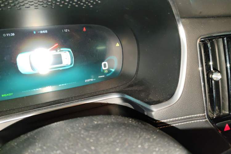 Used Roewe RX5 New Energy 2017 ERX5 EV400 Electric Internet Flagship Edition Odometer Close Up